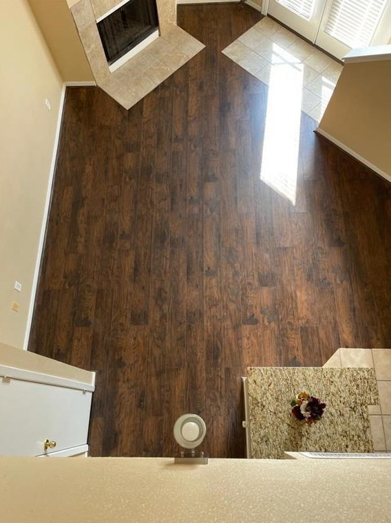 10855 Meadowglen Ln, Houston TX  77042-4000 exterior