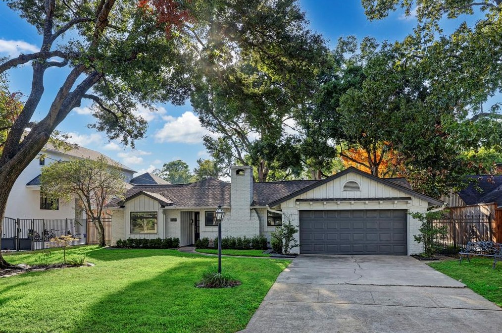 863 Myrtlea Ln, Houston, TX 77079-3626