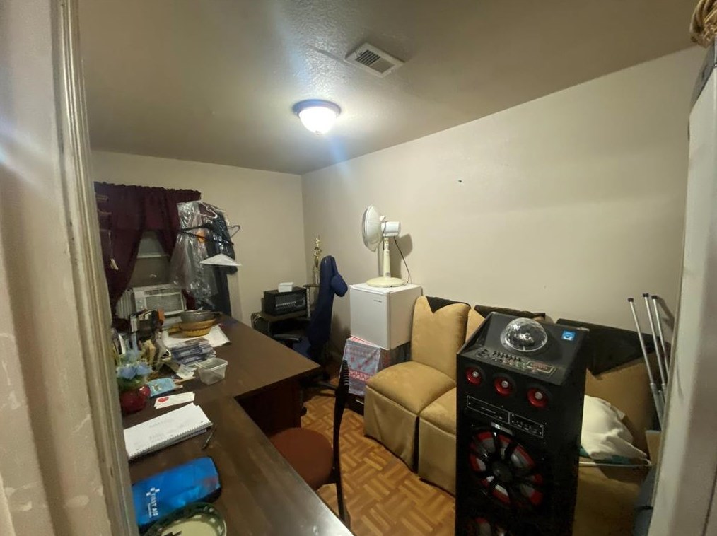 7506 Carothers St, Houston TX  77028-2444 exterior