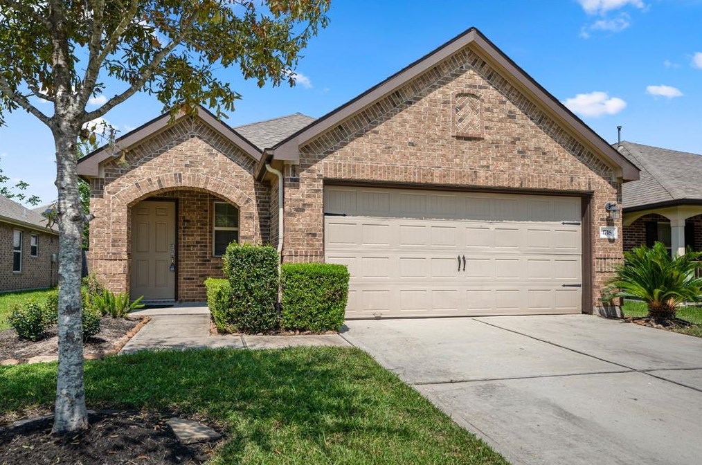 1718 Kilmory Ct, Houston, TX 77014-1547