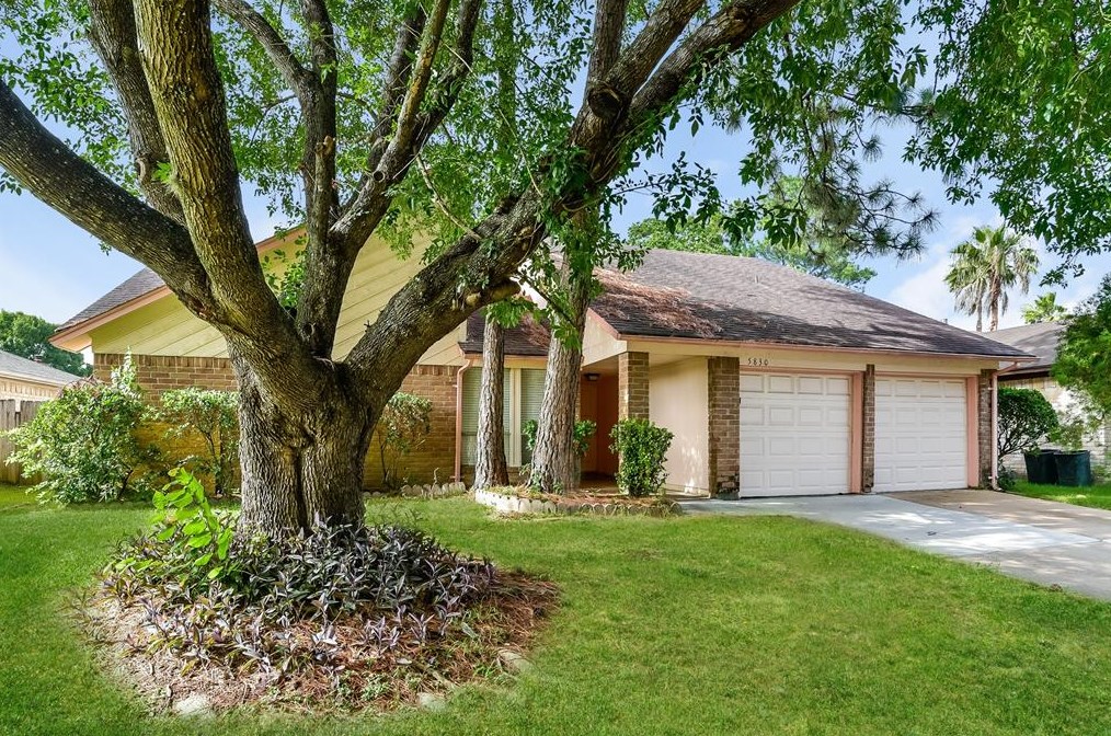 5830 Fairview Forest Dr, Houston, TX 77088