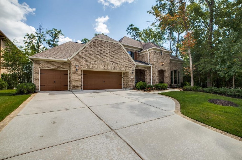 2 Bacopa Dr, Spring, TX 77389-4981