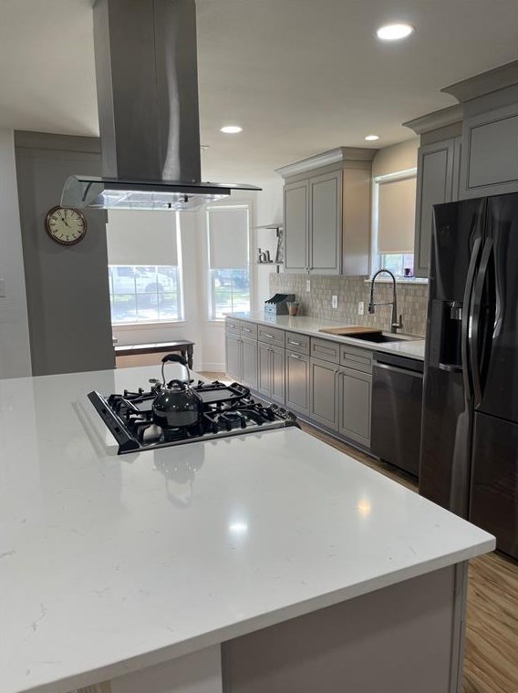 614 S 7th St, Morgans Point, TX 77571