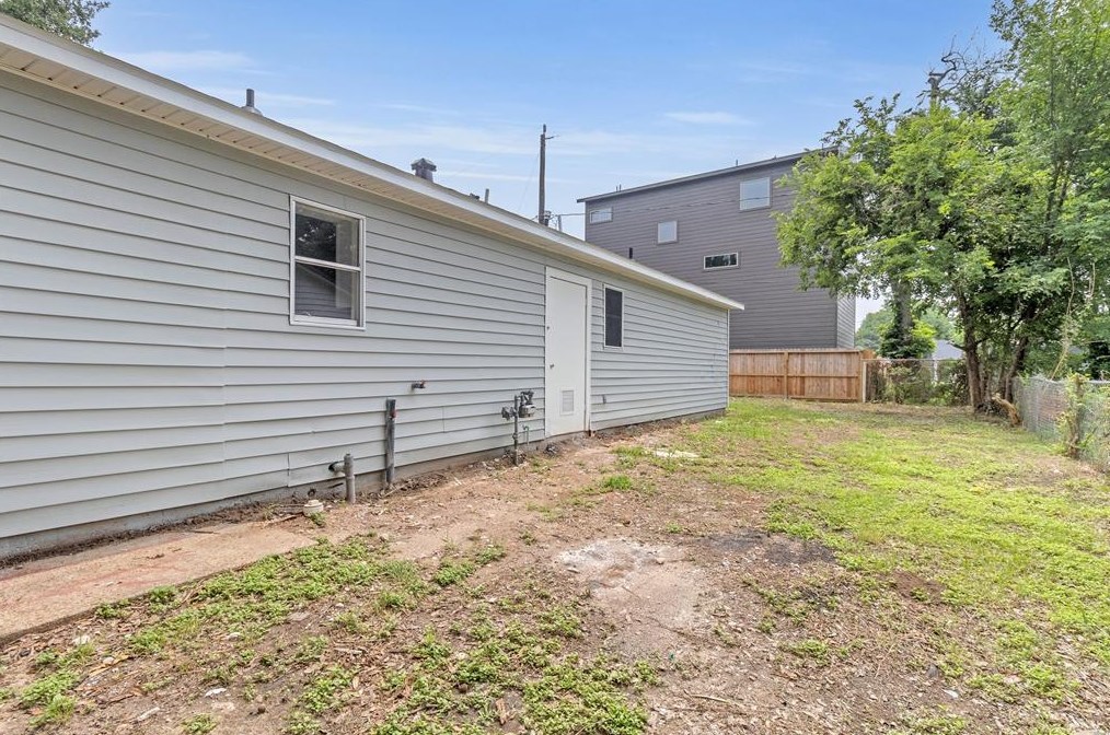4320 Rawley St, Houston TX  77020-2500 exterior