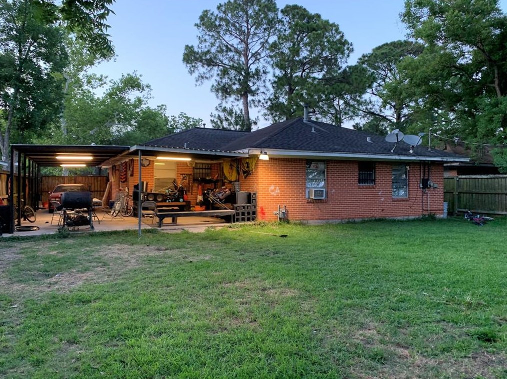 534 Globe St, Houston TX  77034-1005 exterior