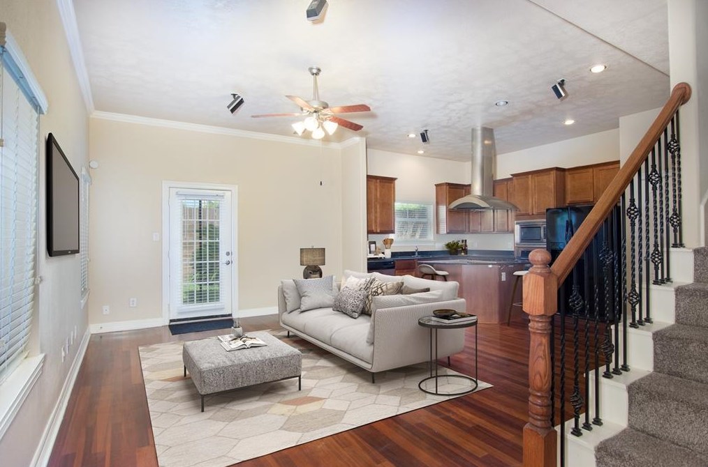 907 Mckinney Park Ln, Houston, TX 77003