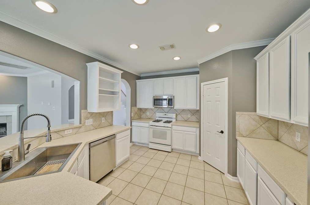13618 Ingle Oak Ct, Houston TX  77041-1272 exterior