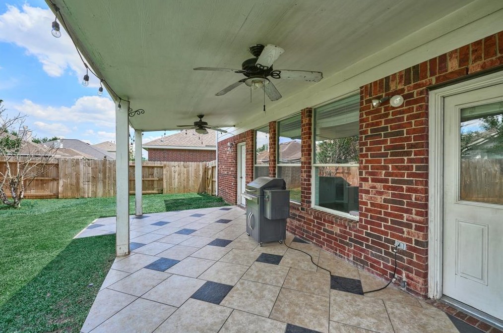 13618 Ingle Oak Ct, Houston TX  77041-1272 exterior