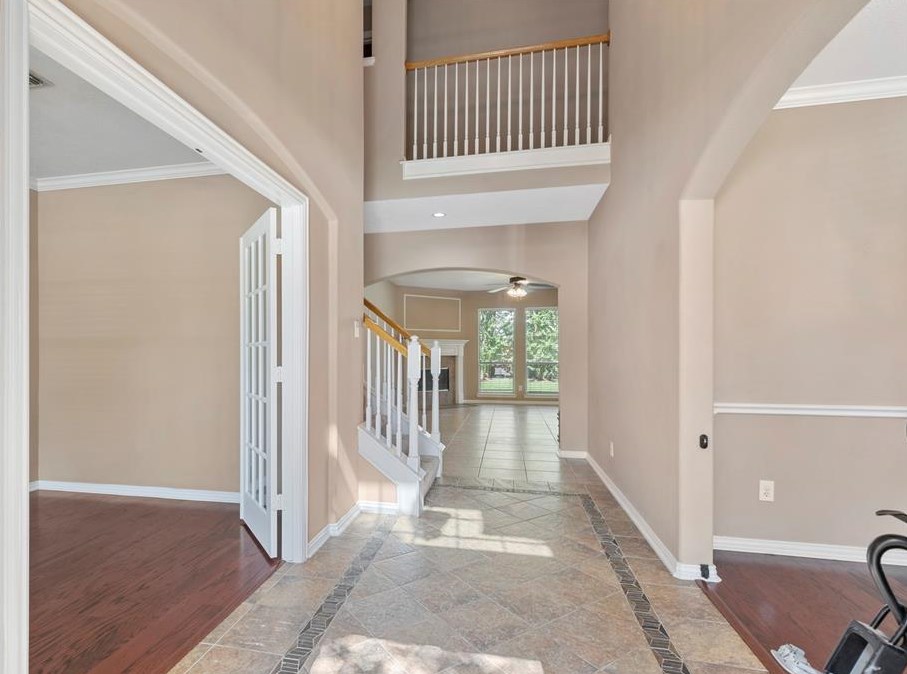 207 Whitehall Cir, League City, TX 77573