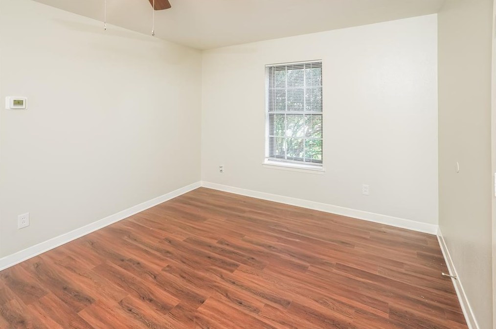 219 Deepgrove Dr, Houston TX  77037-3908 exterior