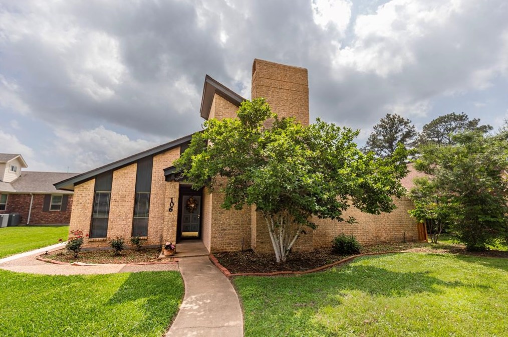 106 Briar Ridge Dr, Bellvue, TX 77418-3414