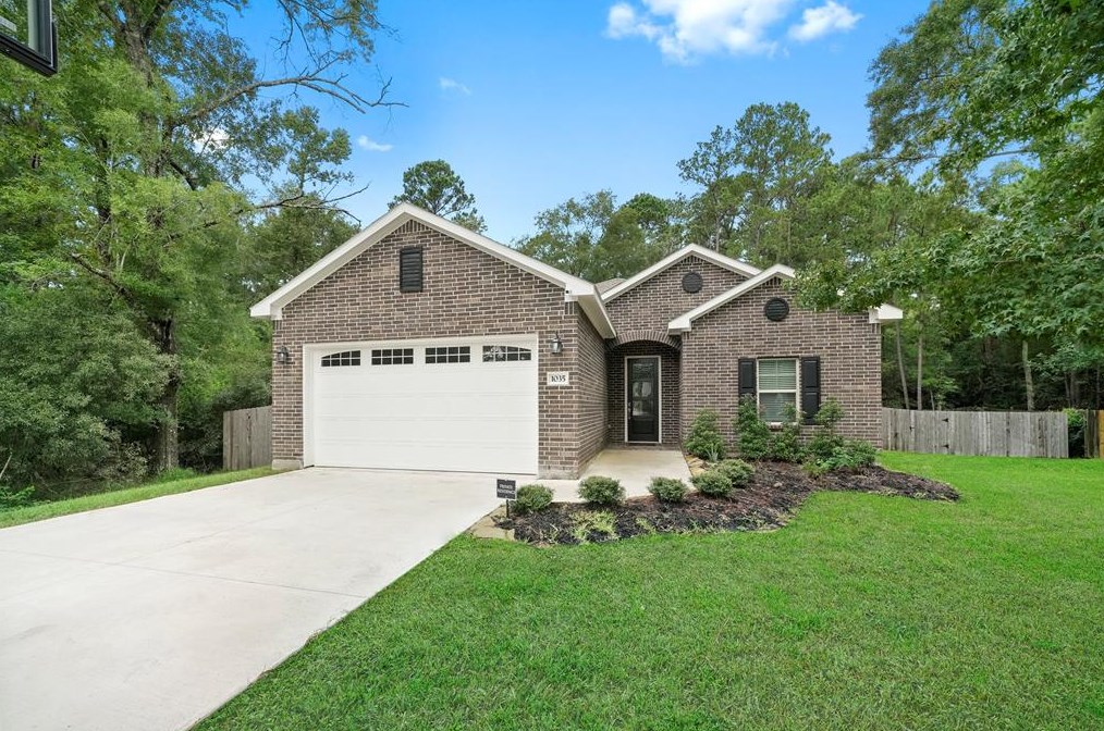 1035 Carson, Magnolia, TX 77354