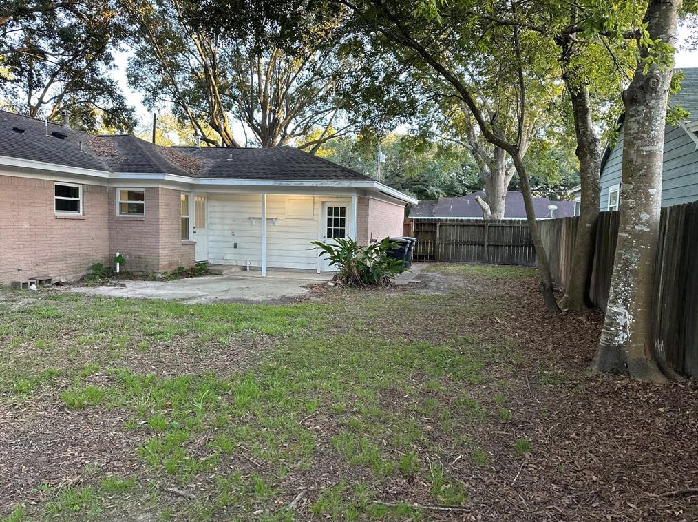 608 Herring St, Alvin, TX 77511