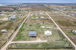 165 Sea Urchin Ln, Palacios, TX 77465 - Photo 6