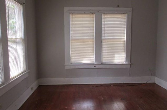 1921 Ave N 1/2 N, Huntsville, TX 77340