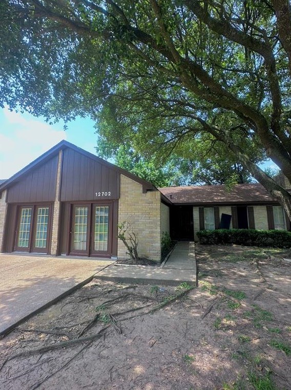 12702 Fern Forest Dr, Houston, TX 77044