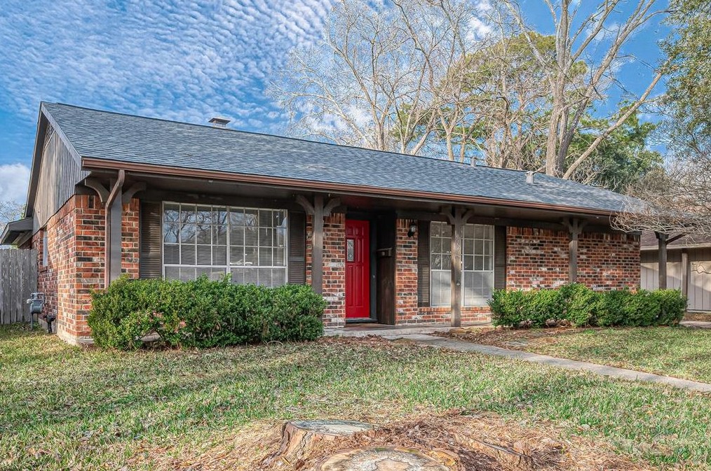 15726 Sea Liner Dr, Houston, TX 77062