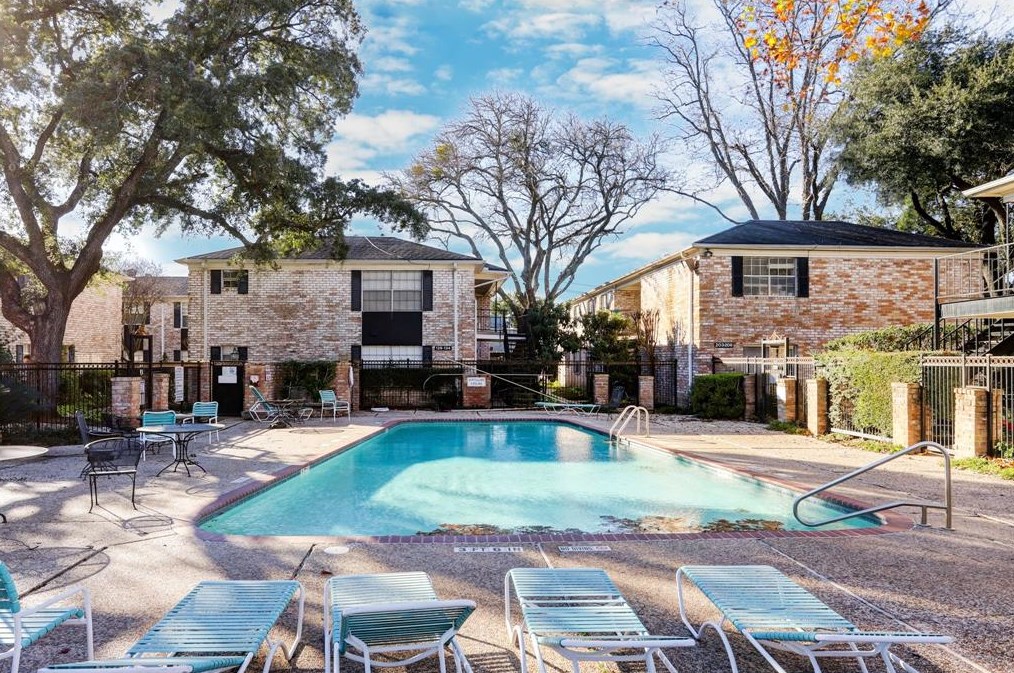 7900 Westheimer Rd, Houston TX  77063-3934 exterior