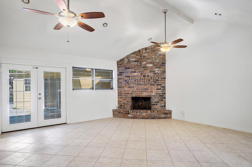 2818 Burke Rd, Pasadena TX 77502-5570 exterior