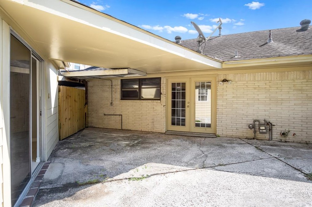 2818 Burke Rd, Pasadena TX 77502-5570 exterior