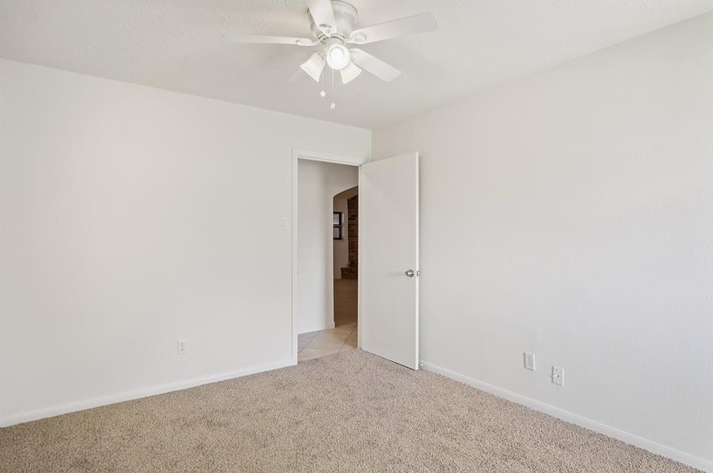 2818 Burke Rd, Pasadena TX 77502-5570 exterior