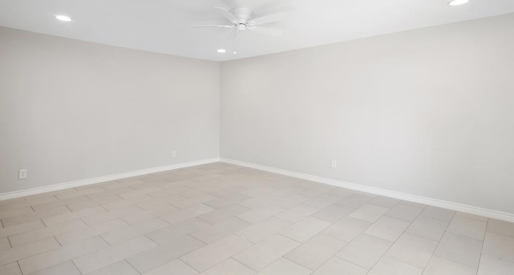 2818 Burke Rd, Pasadena TX 77502-5570 exterior