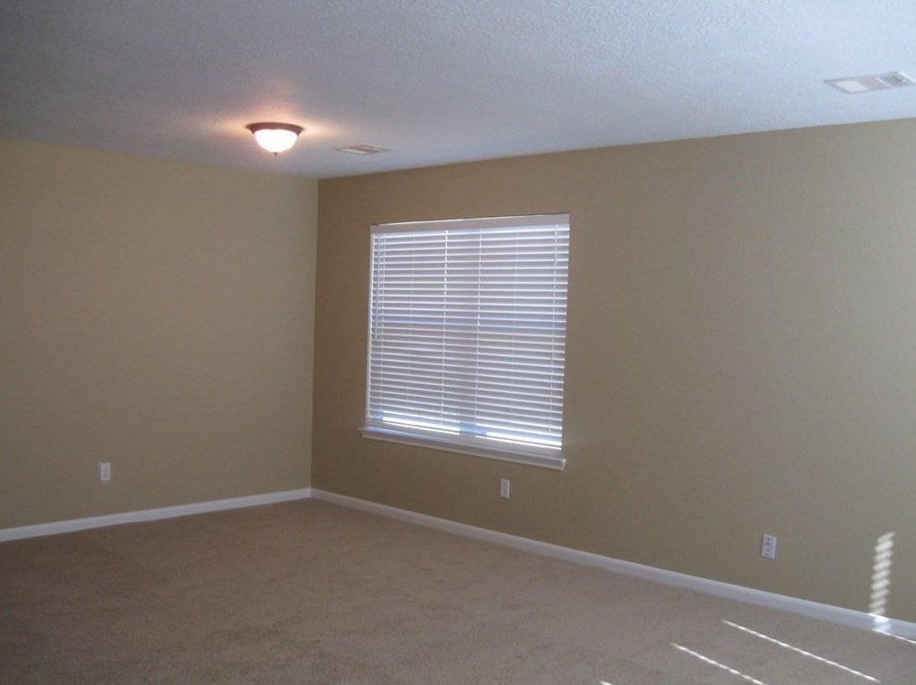 15507 Liberty Bluff Dr, Houston, TX 77049
