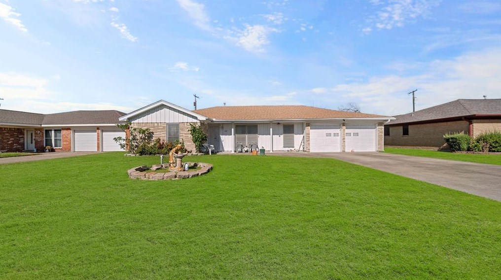 2514 N 16th Ave, Texas City, TX 77590