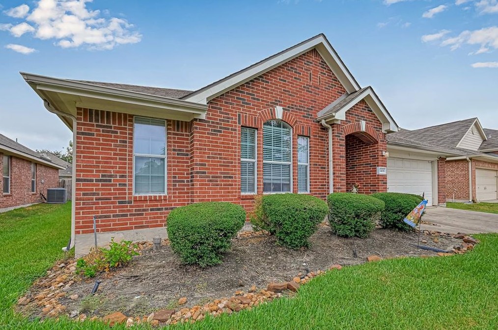 2406 Ligustrum Flower Dr, Spring, TX 77388
