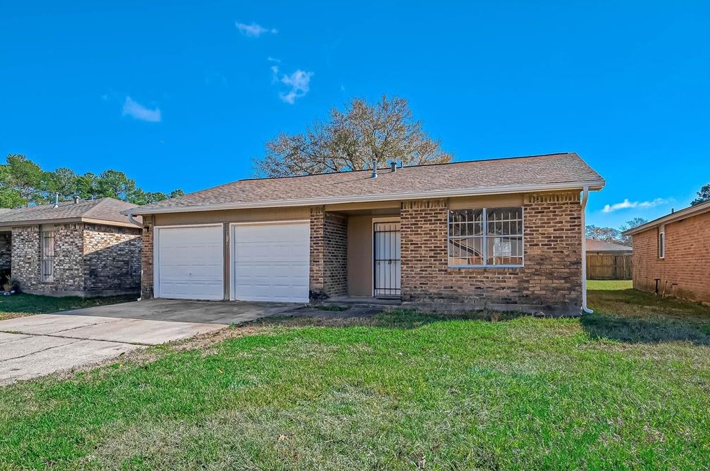 8714 Valley Flag Dr, Houston TX  77078-3706 exterior
