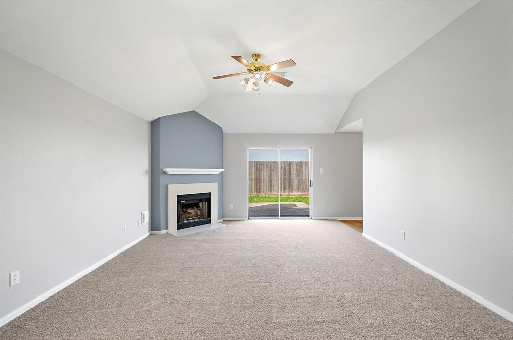 22807 W Waterlake Dr, Richmond, TX 77406
