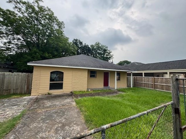 7102 Sunnyhill St, Houston, TX 77088-7508