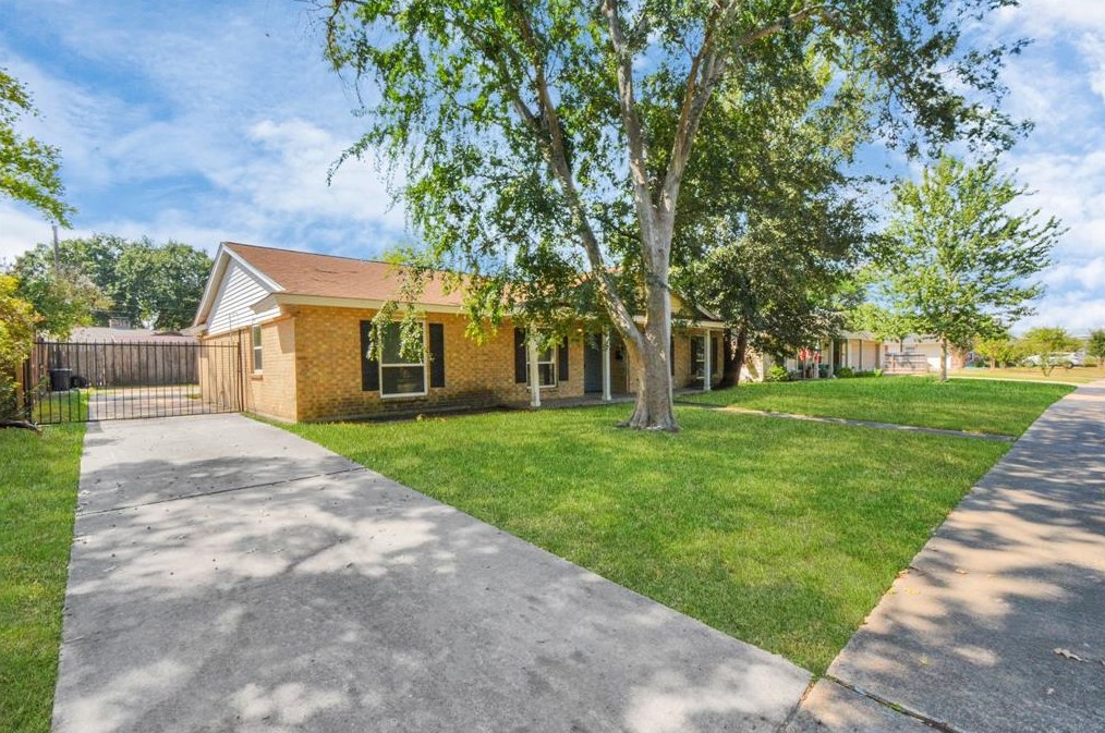 8007 Neff St, Houston, TX 77036