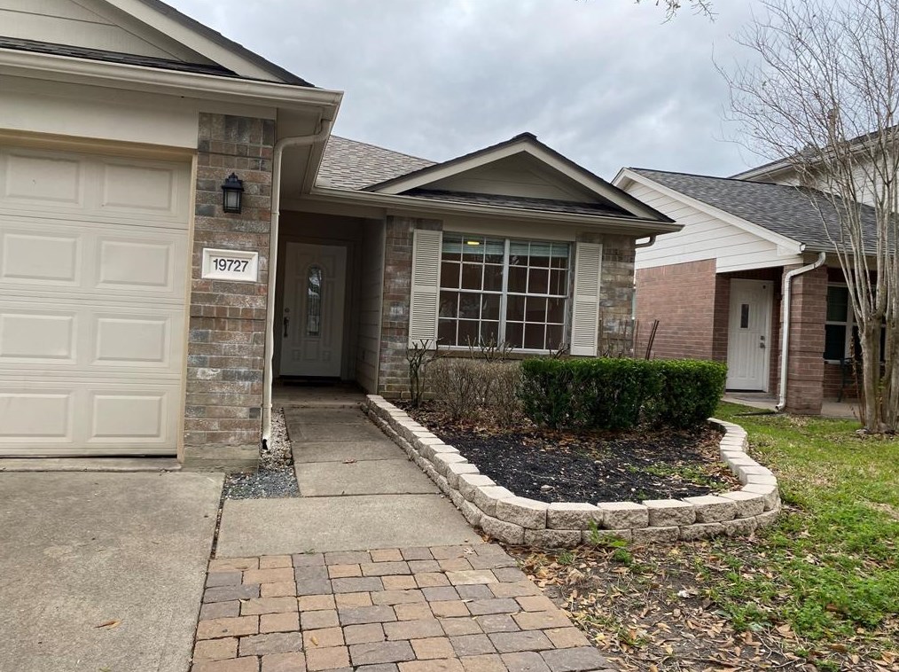 19727 Bluff Canyon Way, Katy, TX 77450