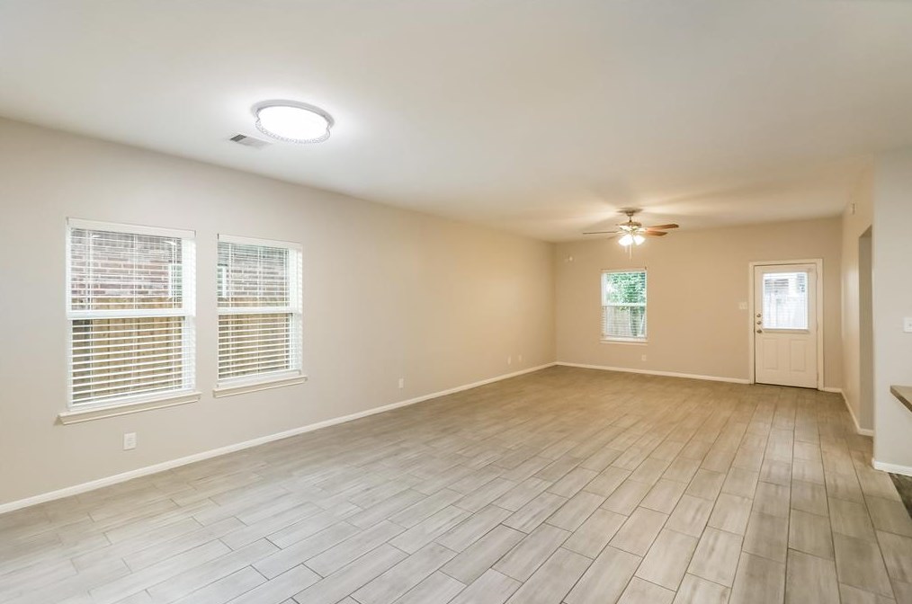 18306 Tuscana Shores Dr, Cypress TX  77433-4176 exterior