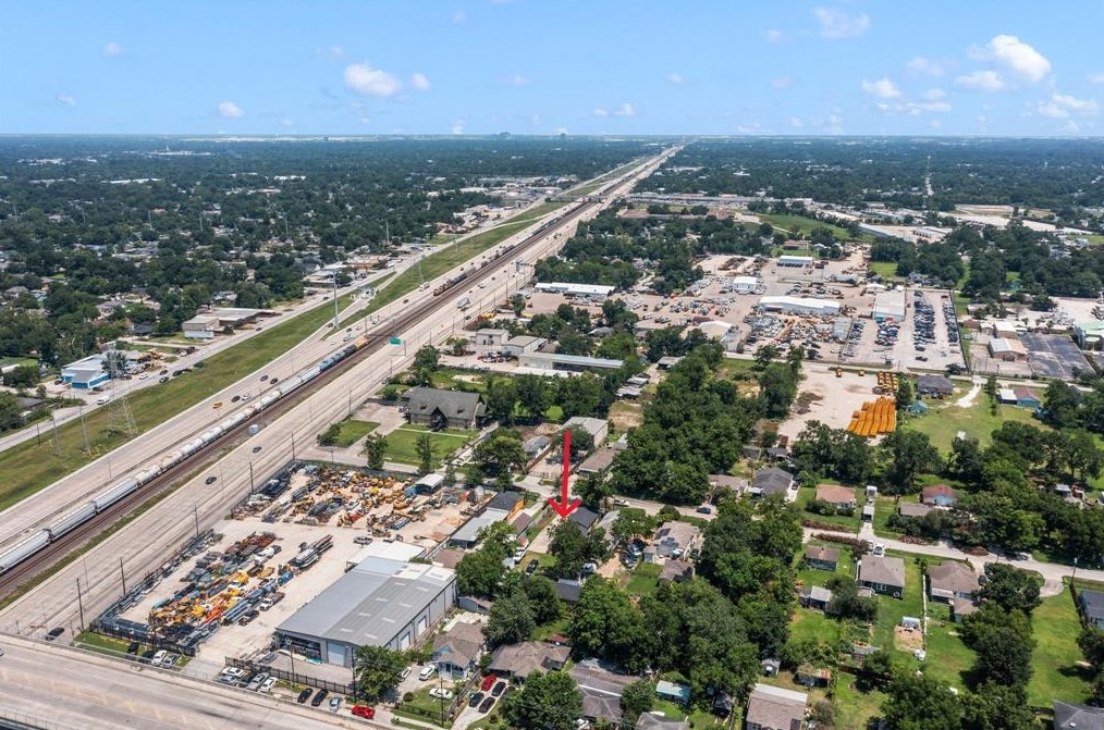 1518 Cresline St, Houston TX  77076-2833 exterior