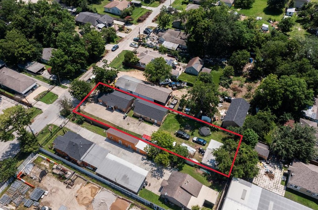1518 Cresline St, Houston TX  77076-2833 exterior