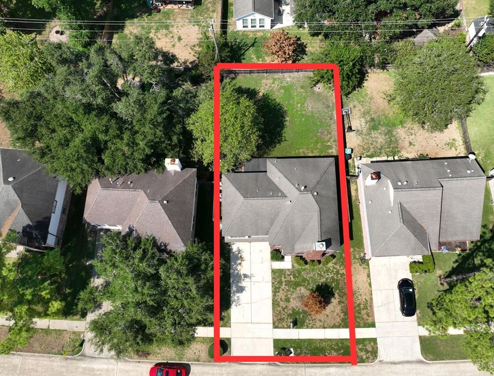 1507 New Cedars Dr, Houston TX  77062-2282 exterior