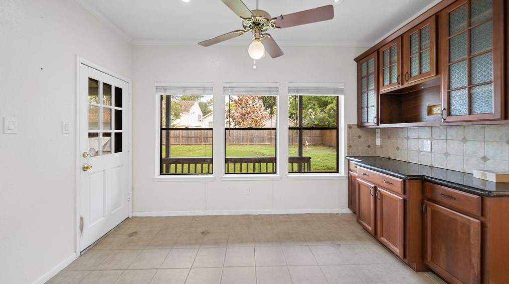 1507 New Cedars Dr, Houston TX  77062-2282 exterior