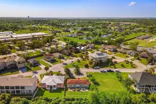 210 Debbie Ln, San Leon, TX 77539 - Photo 30