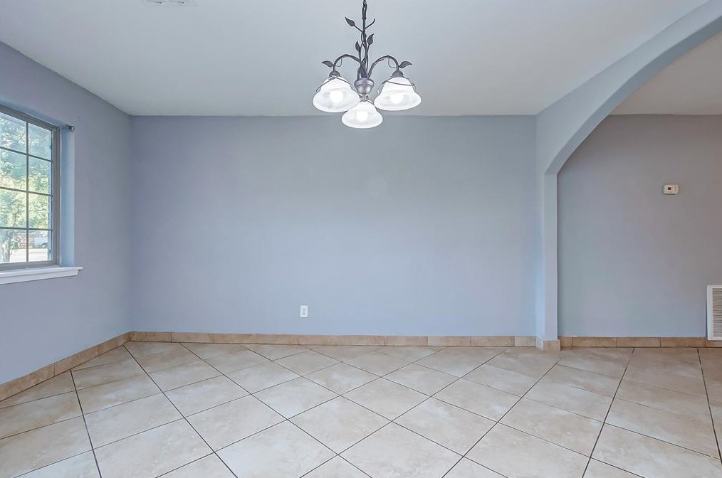 14143 Woodforest, Houston TX  77015 exterior