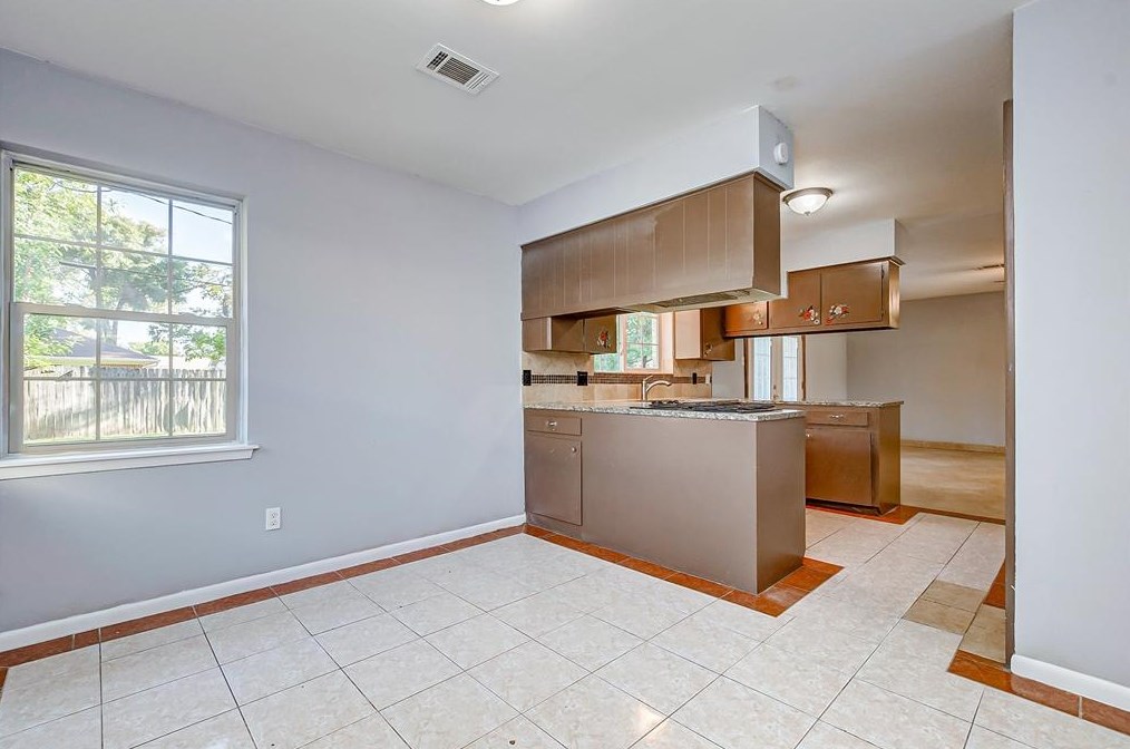 14143 Woodforest, Houston TX  77015 exterior