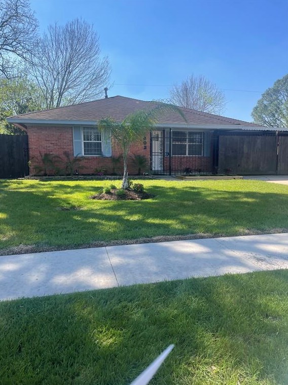 1802 Martha Ln, Pasadena, TX 77502-2830