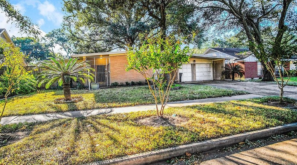 7507 Croton Rd, Houston, TX 77036-5713