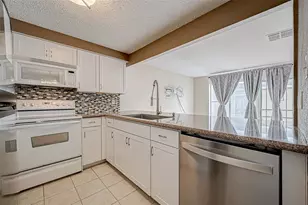 11605 Southlake Dr, Houston, TX 77077 - Photo 18