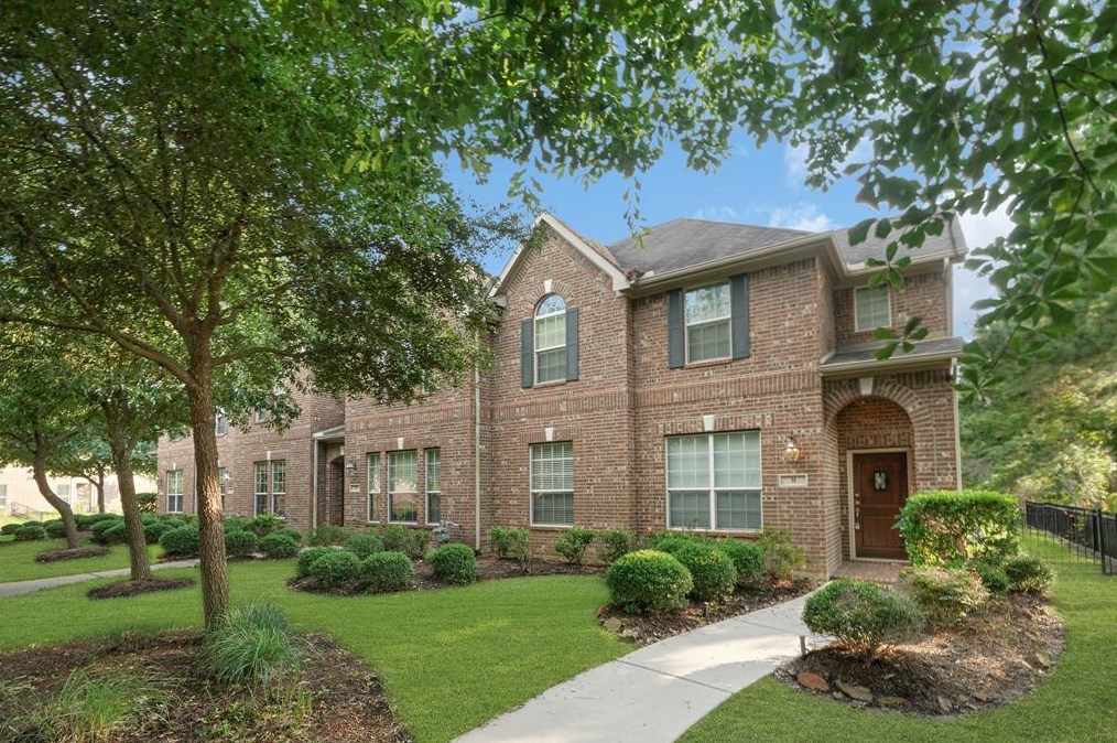 31 Umbria Ln, Spring, TX 77382-1181
