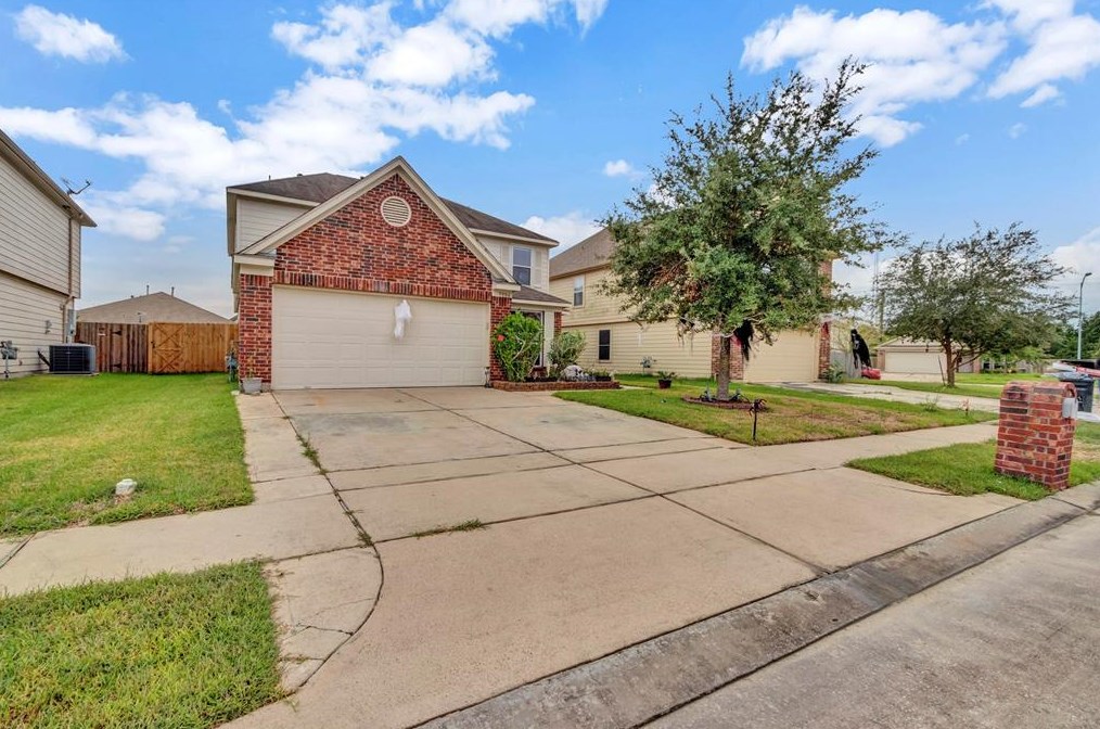7906 Sesame St, Baytown, TX 77521-6569
