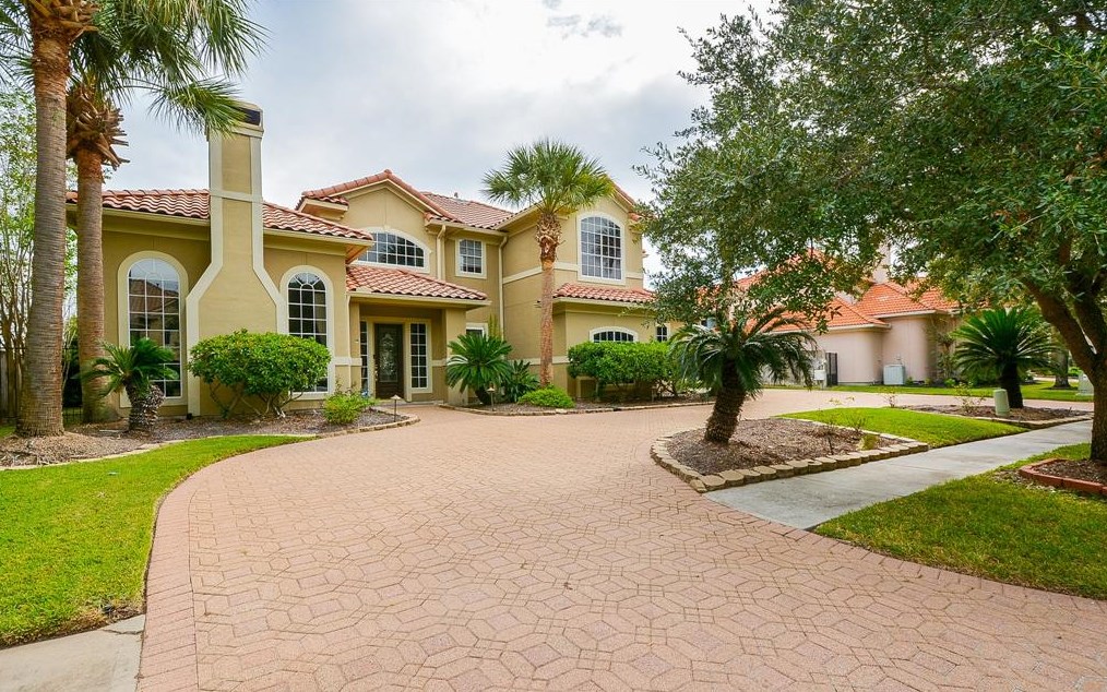 19010 Waterford Cv, Houston, TX 77094