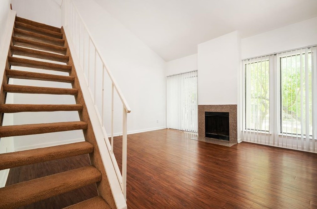 10811 Richmond Ave, Houston, TX 77042-6708