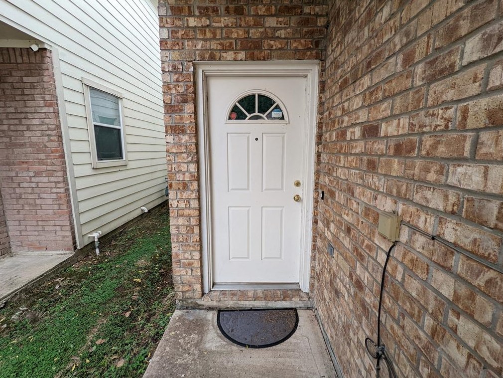 11715 Chetman Dr, Houston, TX 77065-1376